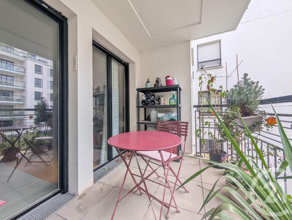 Appartement F2 à vendre  2 pièces - 69 m 2   PARIS  - 75016