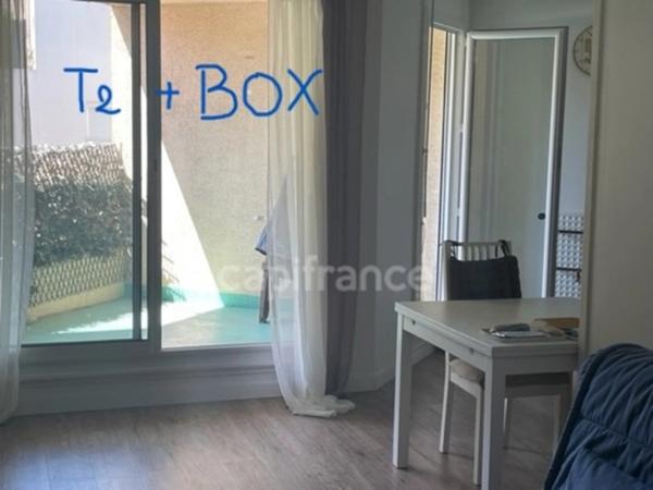 MARSEILLE 8e, Appartement T2 MEUBLE 53m² + BOX 16m2 + TERRASSE SUD 8m2 + CAVE / 294 975 EUROS