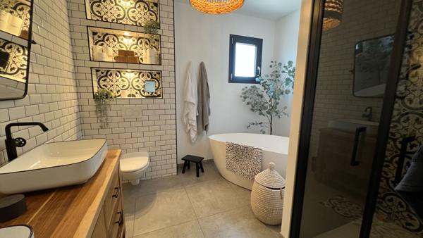 Maison Bouc Bel Air 5 pièce(s) 149 m² 4 chambres - 715m² de terrain - garantie décennale - Moderne