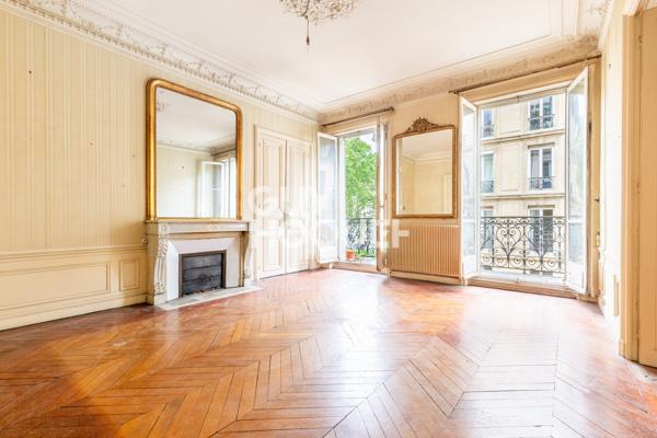 Appartement à vendre de 5 pièces de 103 m² 3 chambres balcon
