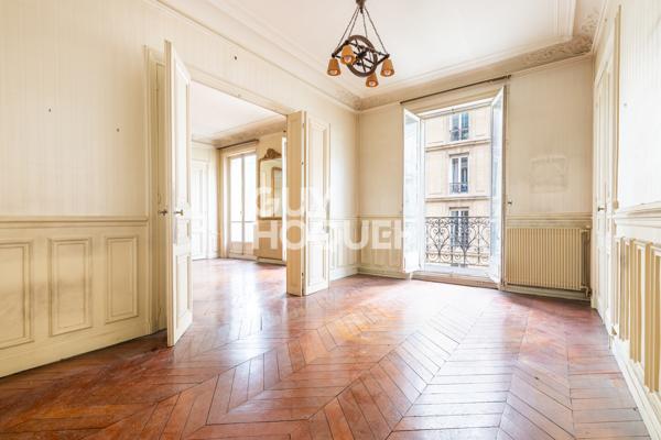 Appartement à vendre de 5 pièces de 103 m² 3 chambres balcon