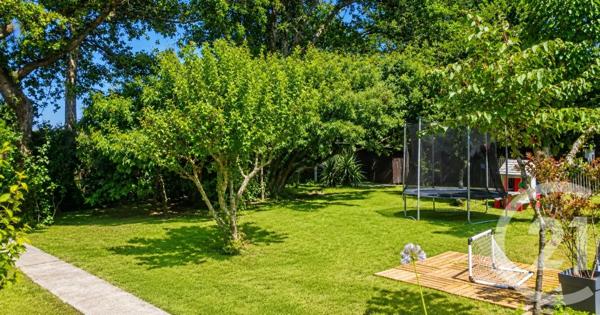Maison à vendre  5 pièces - 142 m 2   FARGUES ST HILAIRE  - 33