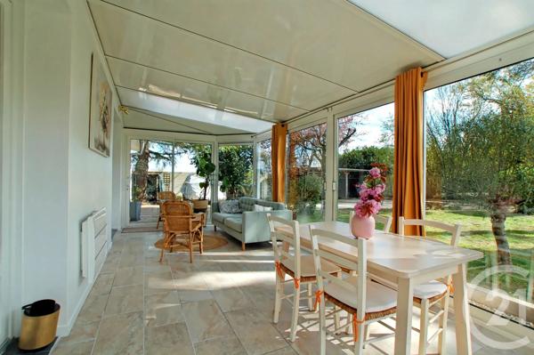 Maison à vendre  5 pièces - 142 m 2   FARGUES ST HILAIRE  - 33