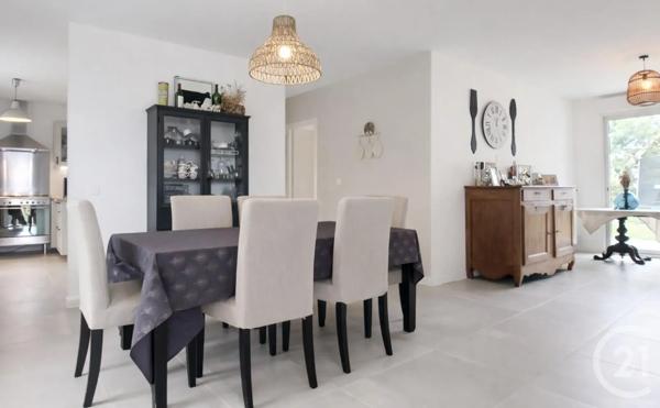 Maison à vendre  5 pièces - 142 m 2   FARGUES ST HILAIRE  - 33