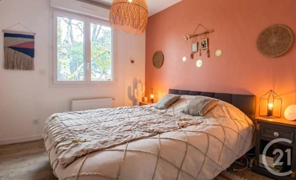 Maison à vendre  5 pièces - 142 m 2   FARGUES ST HILAIRE  - 33