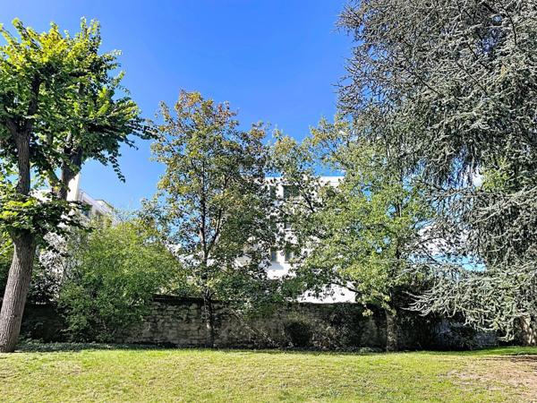 T3 lumineux- RER A 9 mn à pied / commerces à 2 pas