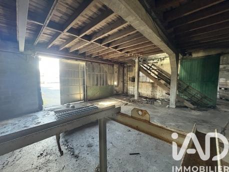 Immeuble à vendre 1 722 m² Bellevigne-les-Châteaux
