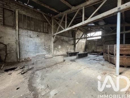 Immeuble à vendre 1 722 m² Bellevigne-les-Châteaux