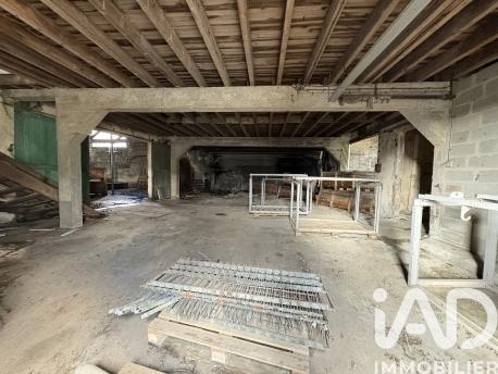 Immeuble à vendre 1 722 m² Bellevigne-les-Châteaux