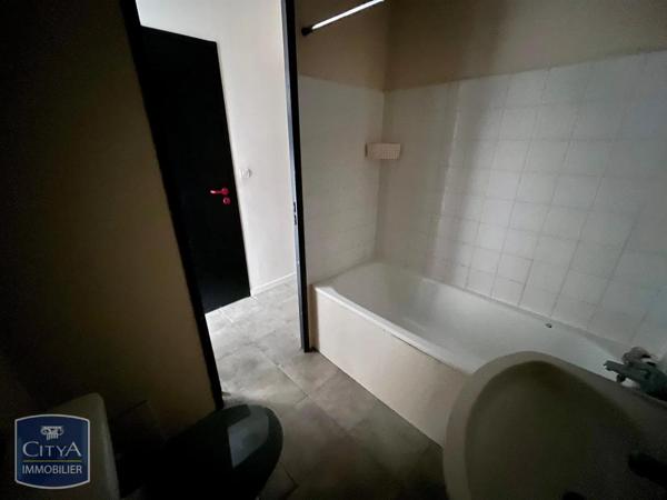 Appartement à louer 1 pièce 27.54m² Poitiers (86000)