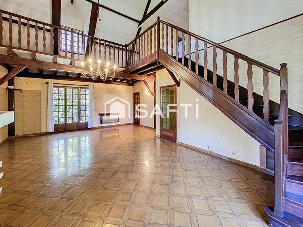 Maison Familiale individuelle- Grand salon / séjour donnant sur jardin