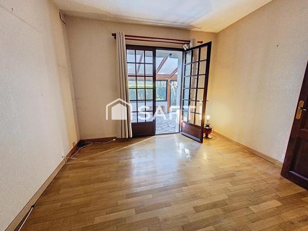 Maison Familiale individuelle- Grand salon / séjour donnant sur jardin