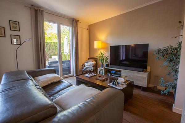 SUPERBE MAISON FAMILIALE 120 M2- GARAGE- PARC ARBORE