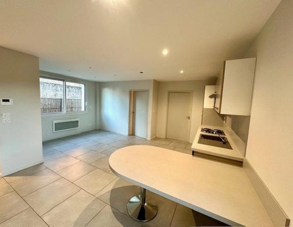 RIEUMES - Bel Appartement T2 idéalement situé