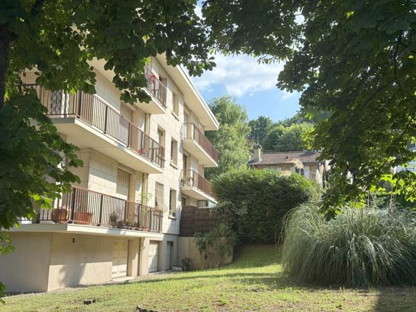 Villennes-sur-Seine (78670) Appartement 3 pièces - Centre Villennes-sur-Seine - ascenseur - Vue - dernier étage -