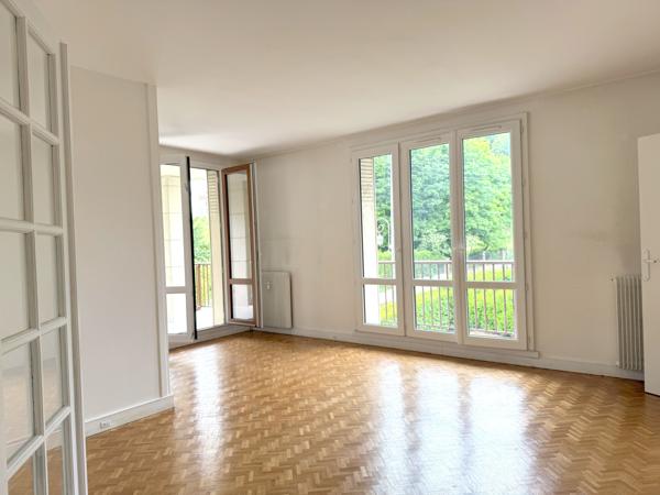 Villennes-sur-Seine (78670) Appartement 3 pièces - Centre Villennes-sur-Seine - ascenseur - Vue - dernier étage -