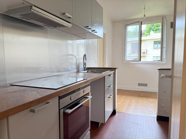 Villennes-sur-Seine (78670) Appartement 3 pièces - Centre Villennes-sur-Seine - ascenseur - Vue - dernier étage -