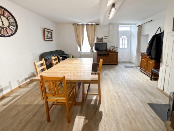 Maison à vendre SOULIGNE FLACE (72) maison de ville