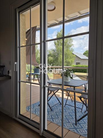 Maison à vendre de 6 pièces de 125 m² habitables (200 m2 avec garages et cave) sur un terrain de 1185 m2