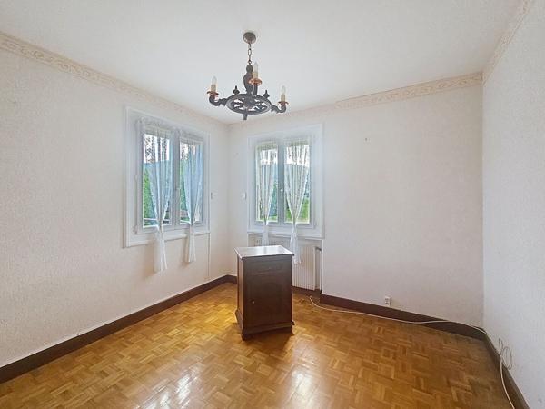 EXCLUSIVITE Maison individuelle proche centre  Retournac sur 2000 m2 de terrain