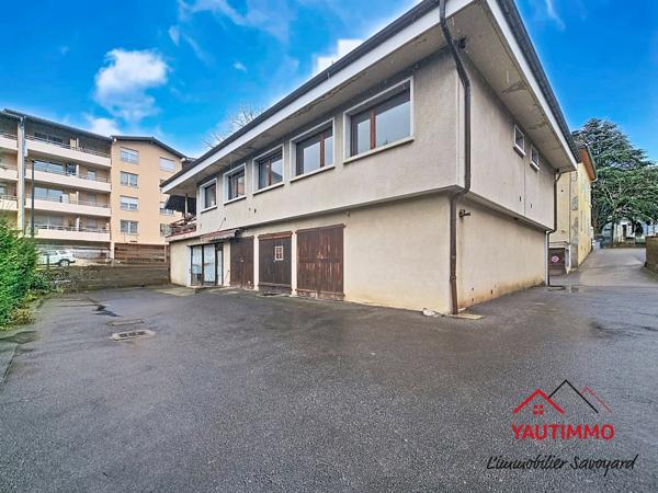 Saint-Julien-en-Genevois (74160) Loft de 103 m² à aménager – rez-de-chaussée – Saint-Julien-en-Genevois
