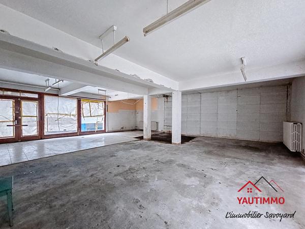 Saint-Julien-en-Genevois (74160) Loft de 103 m² à aménager – rez-de-chaussée – Saint-Julien-en-Genevois