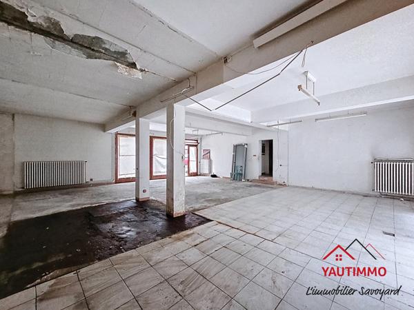 Saint-Julien-en-Genevois (74160) Loft de 103 m² à aménager – rez-de-chaussée – Saint-Julien-en-Genevois