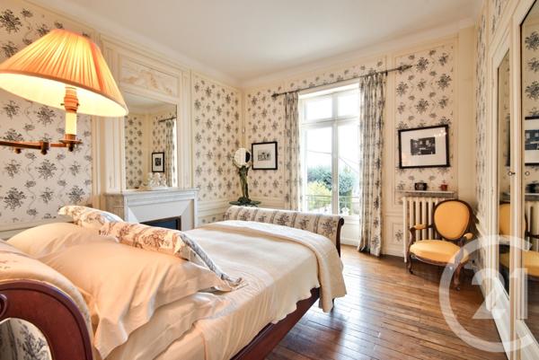 Maison à vendre  12 pièces - 587,96 m2 GRASSE - 06