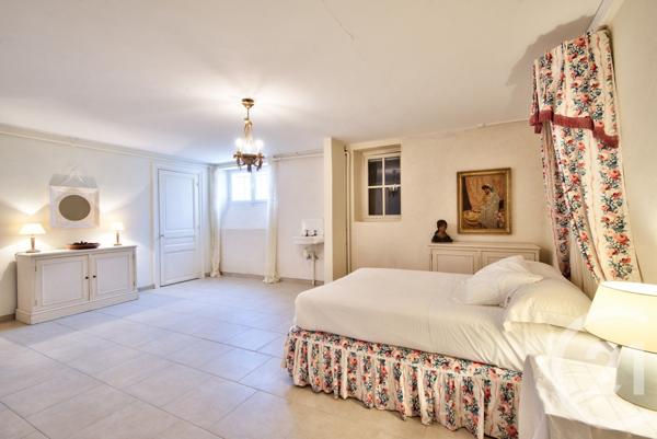 Maison à vendre  12 pièces - 587,96 m2 GRASSE - 06