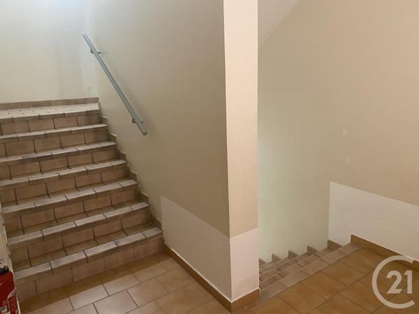 Immeuble à vendre  303 m2 MONTAGNAC - 34