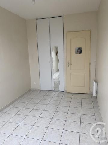 Immeuble à vendre  303 m2 MONTAGNAC - 34