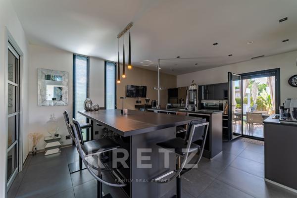 Villa contemporaine en bord de mer