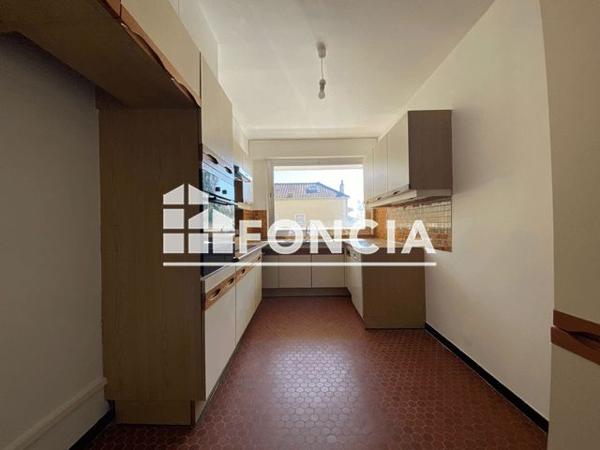 Location Appartement 5 pièces 99.09 m² - 35 RUE DE LA CROIX DE FER Saint Germain En Laye 78100