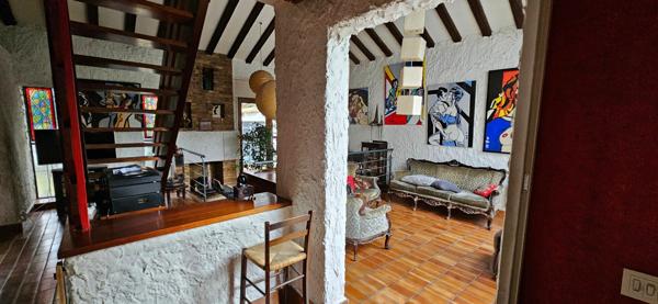 Maison à vendre    8 pièces •  Enghien-les-Bains