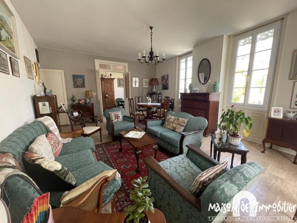 Vente Appartement dans hôtel particulier - 4 pièces - 87m² - Immeuble de caractère Quartier Vieux COGNAC