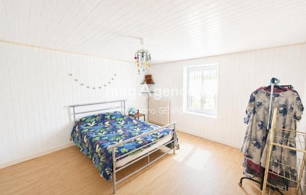 Maison à BEAUPREAU-EN-MAUGES, 49510 - 7 pièces 170m²
