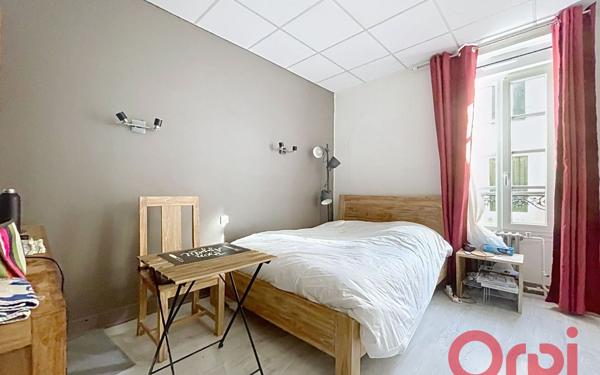 Immeuble à vendre    21 pièces •  Vichy