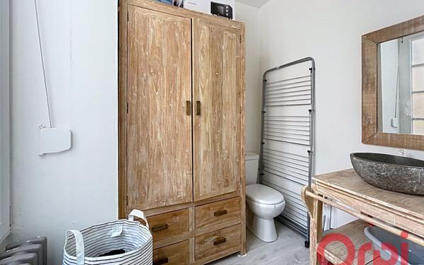 Immeuble à vendre    21 pièces •  Vichy