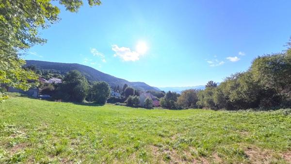 Terrain constructible de 1078m²