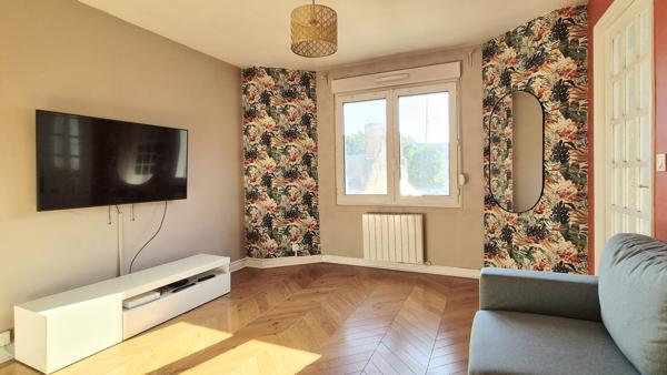 Appartement
                                                                                                                                                                                                                                                                                                                        2 pièce(s)                                                                                                                                                                                                          1 chambre(s)                                                                                                                                                                                                          46.45  m²