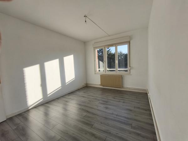 LILLE SAINT MAURICE PELLEVOISIN APPARTEMENT T2 PROCHE METRO