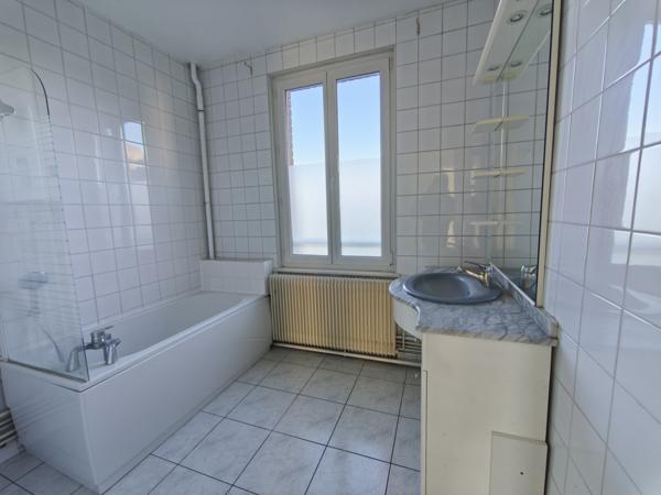 LILLE SAINT MAURICE PELLEVOISIN APPARTEMENT T2 PROCHE METRO