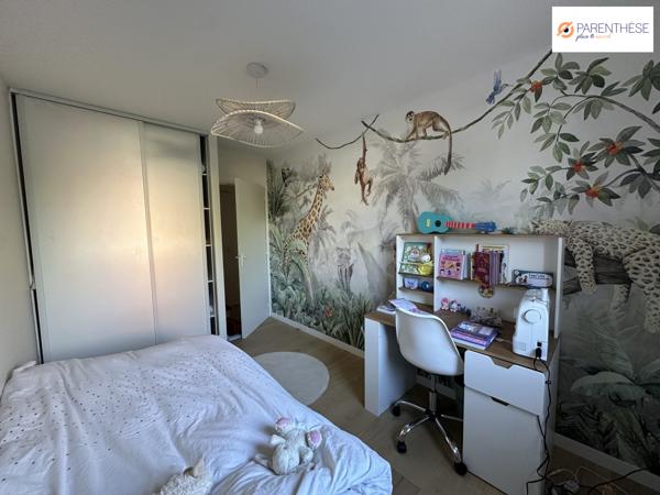 Joli T3 tram Saint Maur terrasse de 20 m2 et parking