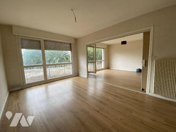 Au c?ur du quartier recherché de Saint-Marc, découvrez cet appartement de type 4 situé au premi...