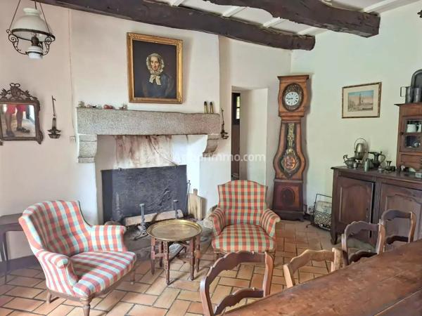 Vente                                                      Propriété
                        
                     7 pièces                      195 m2                     à Saint-Amans-Valtoret