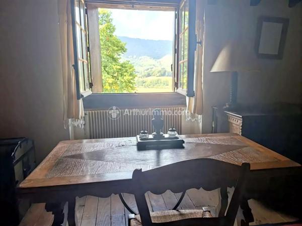Vente                                                      Propriété
                        
                     7 pièces                      195 m2                     à Saint-Amans-Valtoret