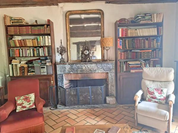 Vente                                                      Propriété
                        
                     7 pièces                      195 m2                     à Saint-Amans-Valtoret