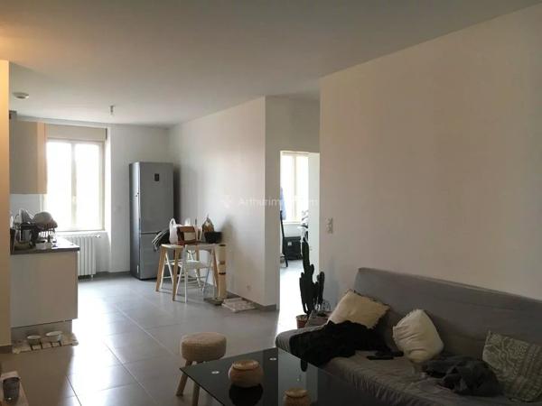 Location                                                      Appartement
                        
                     3 pièces                      70 m2                     à Gaillac