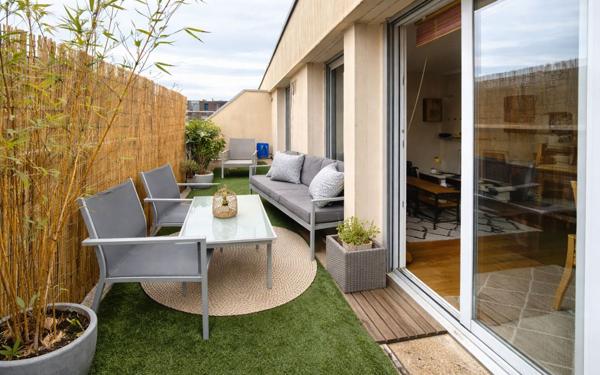 Appartement à vendre    3 pièces • 60,90 m2 Bordeaux