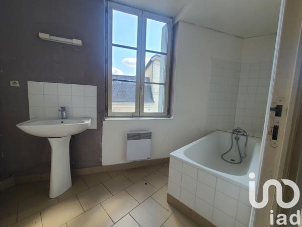 Building for sale 382 m² Vernantes